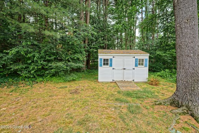 50 Southbury Road, Clifton Park, NY 12065
