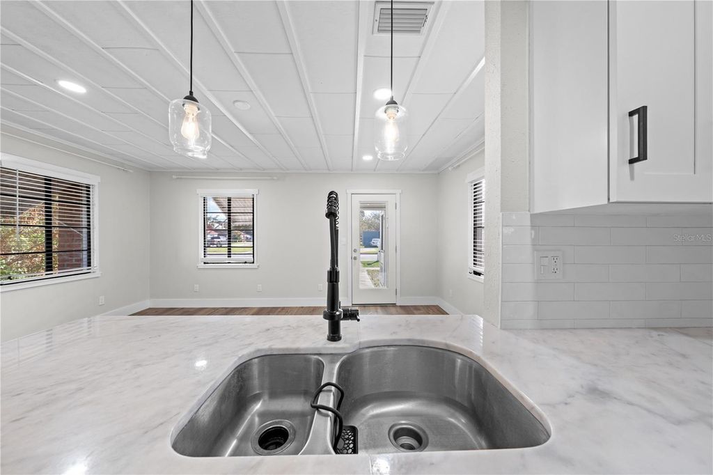 Image 12 of property listing at 804 MASSACHUSETTS AVENUE, St Cloud, FL 34769