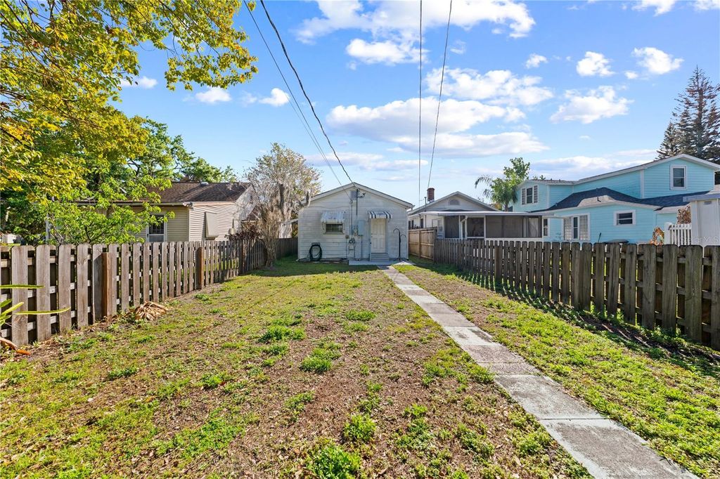 Image 26 of property listing at 804 MASSACHUSETTS AVENUE, St Cloud, FL 34769