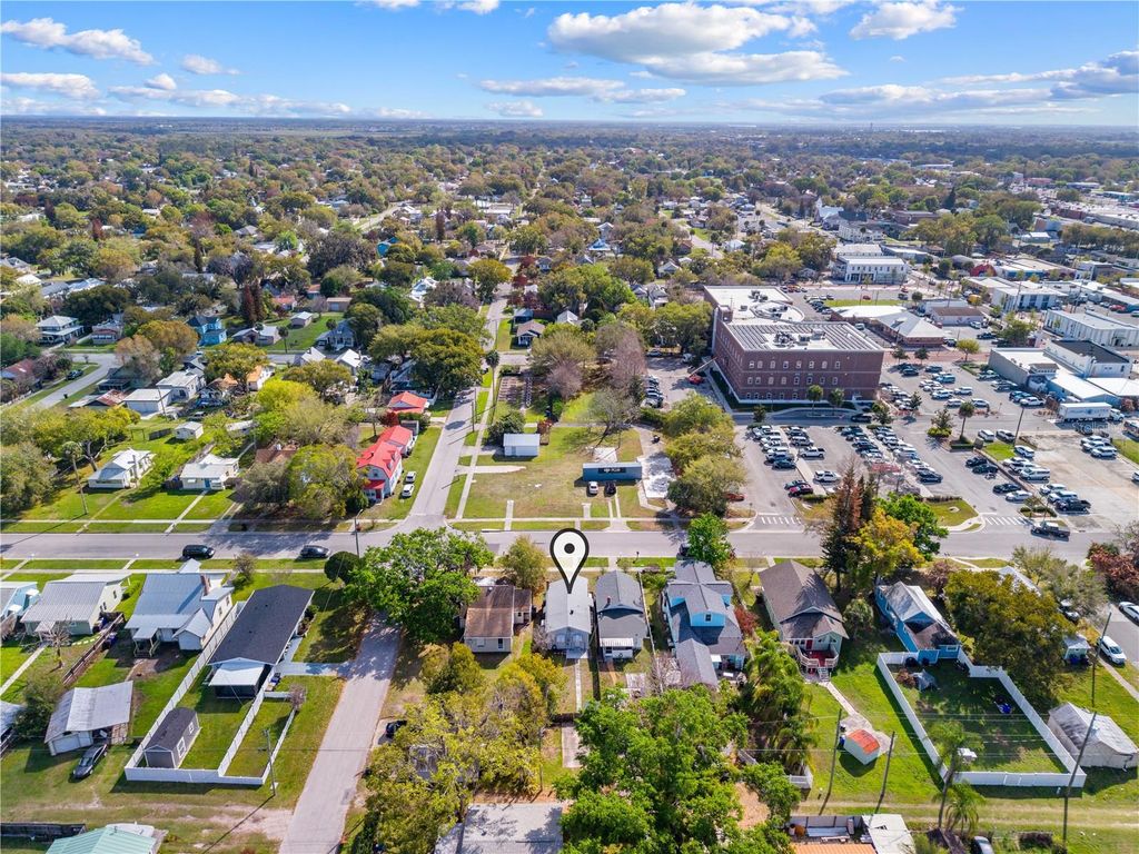 Image 37 of property listing at 804 MASSACHUSETTS AVENUE, St Cloud, FL 34769