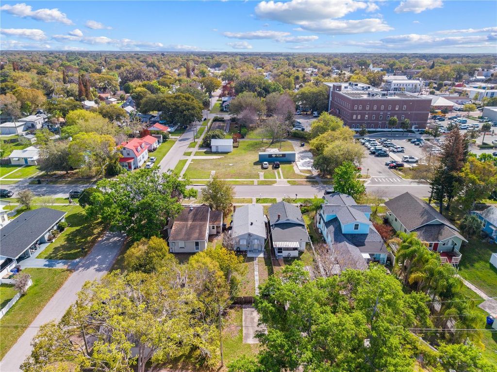 Image 40 of property listing at 804 MASSACHUSETTS AVENUE, St Cloud, FL 34769