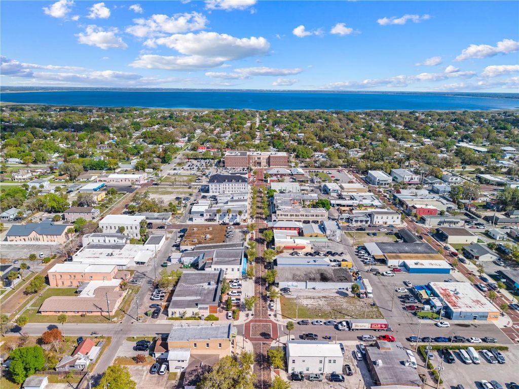 Image 41 of property listing at 804 MASSACHUSETTS AVENUE, St Cloud, FL 34769