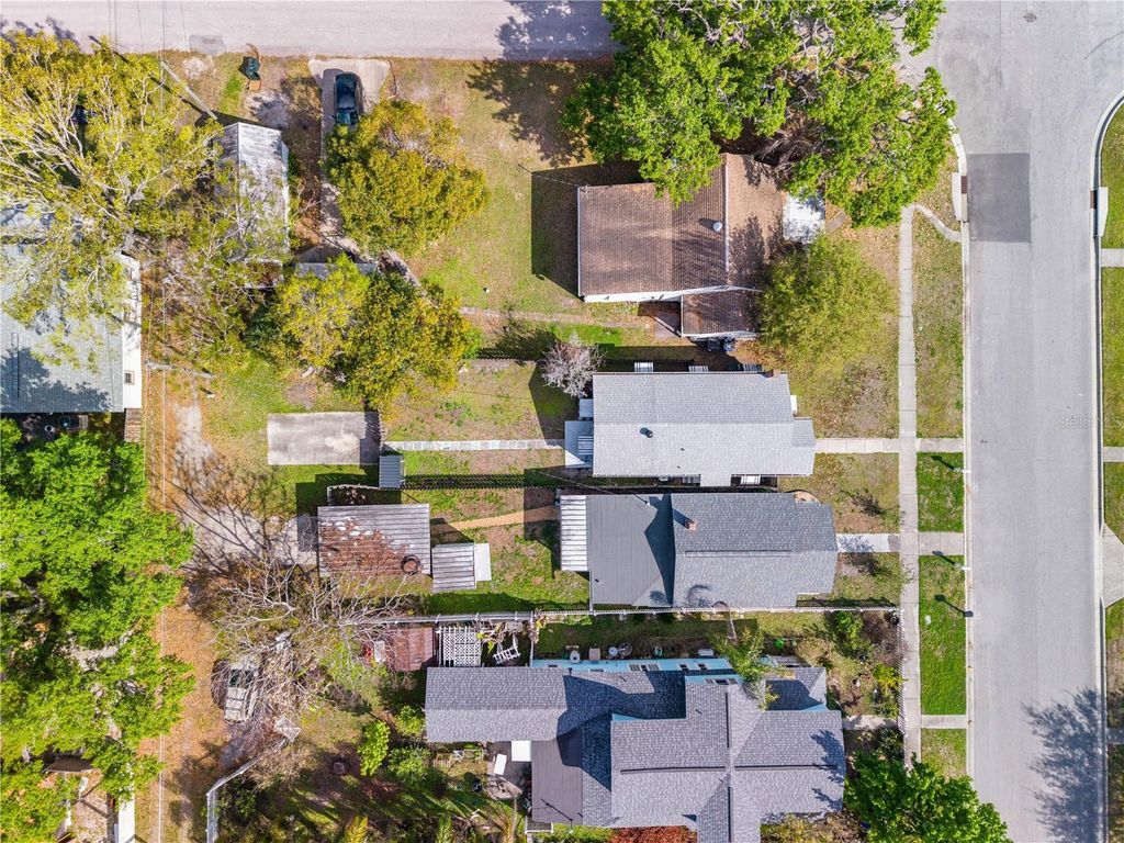 Image 43 of property listing at 804 MASSACHUSETTS AVENUE, St Cloud, FL 34769