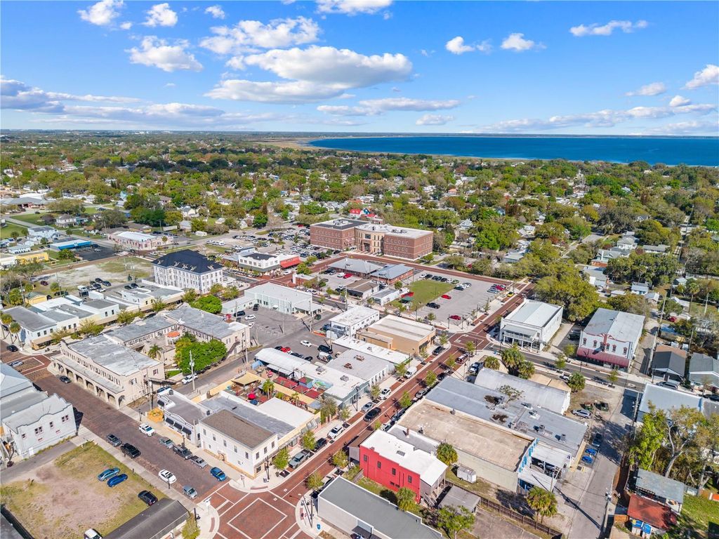 Image 45 of property listing at 804 MASSACHUSETTS AVENUE, St Cloud, FL 34769