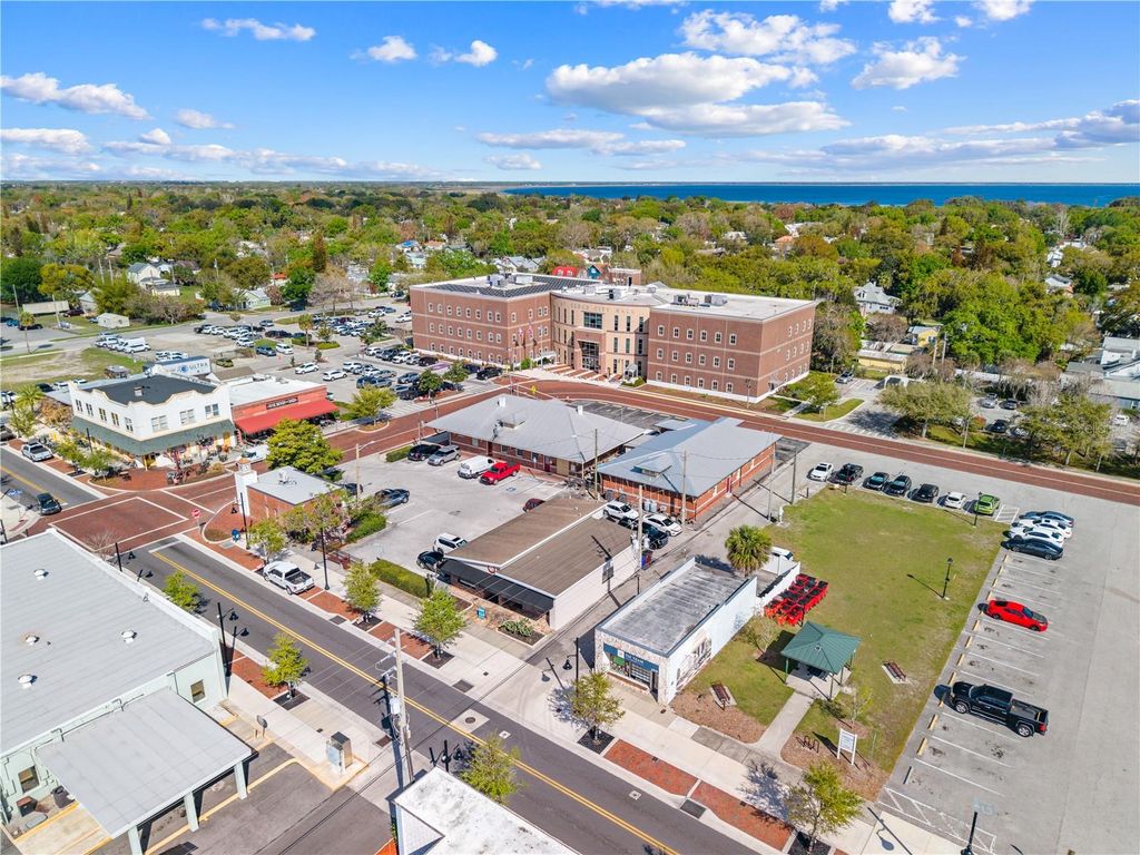 Image 48 of property listing at 804 MASSACHUSETTS AVENUE, St Cloud, FL 34769