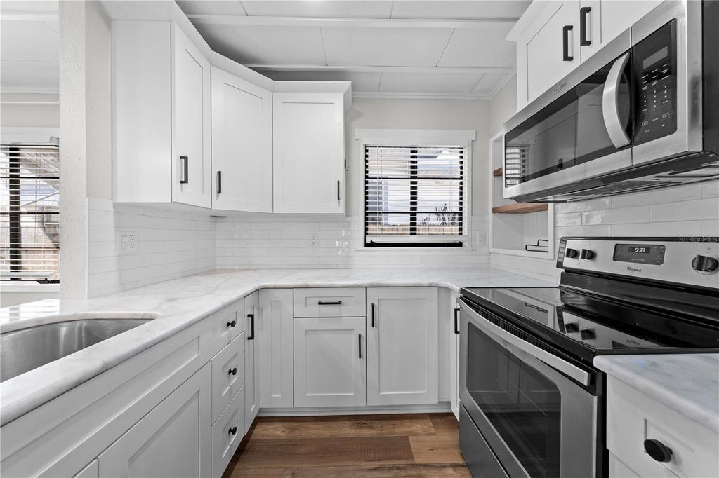 Image 8 of property listing at 804 MASSACHUSETTS AVENUE, St Cloud, FL 34769