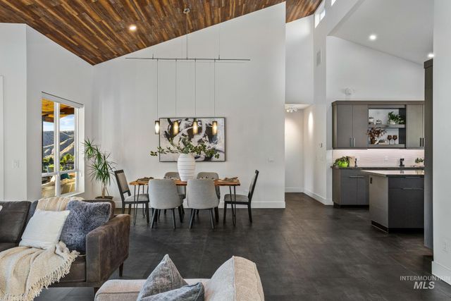 4109 N Eyrie Way, Boise, ID 83703