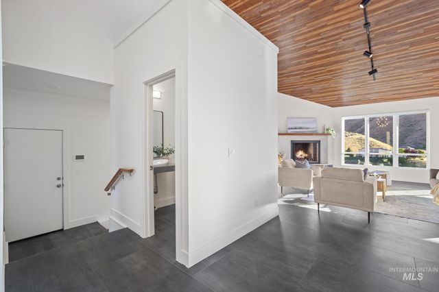 4109 N Eyrie Way, Boise, ID 83703