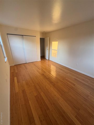 199 Hoover Road 2F, Yonkers, NY 10710