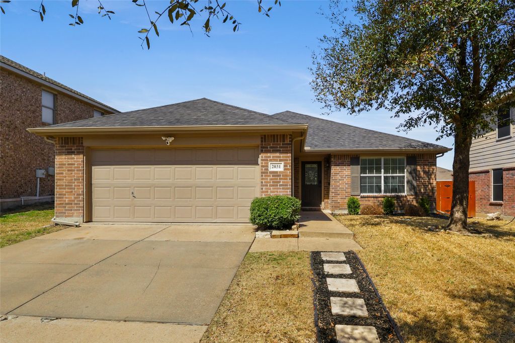 2031 Lake Trail Drive, Heartland, TX 75126