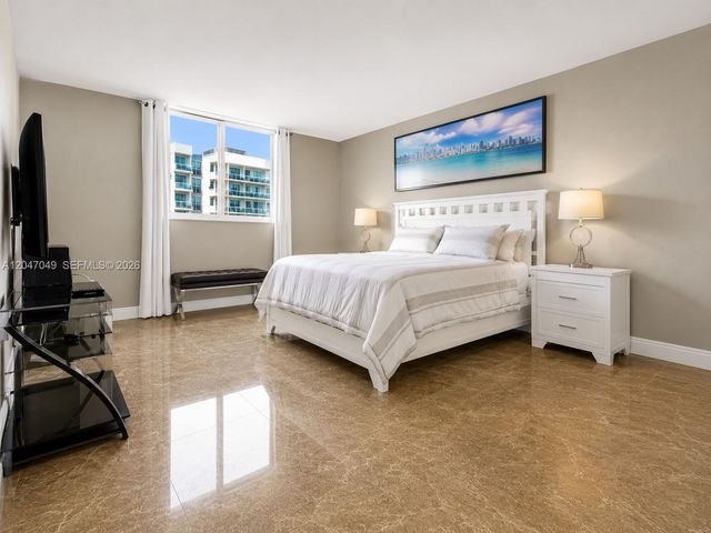 4001 S Ocean Drive 11M, Hollywood, FL 33019