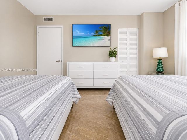 4001 S Ocean Drive 11M, Hollywood, FL 33019