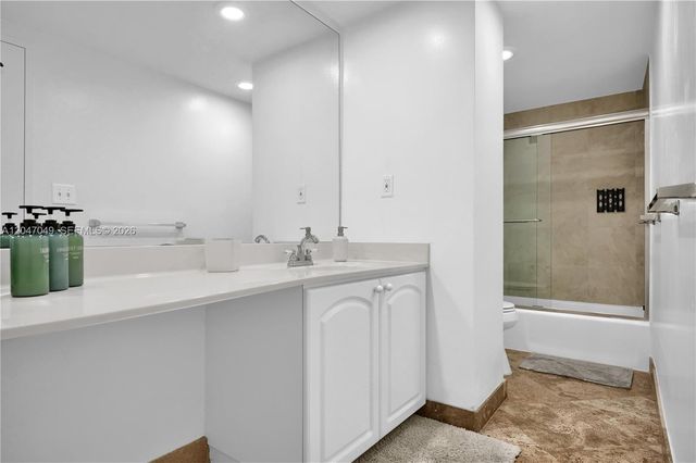 4001 S Ocean Drive 11M, Hollywood, FL 33019
