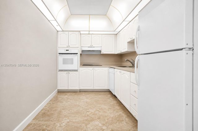 4001 S Ocean Drive 11M, Hollywood, FL 33019