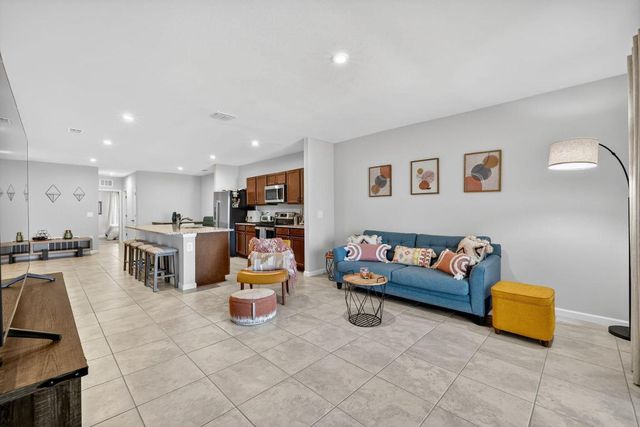 806 Persimmon Place, Fort Pierce, FL 34981