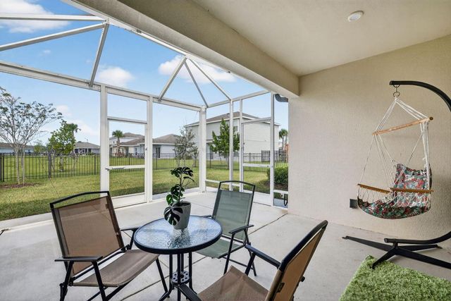 806 Persimmon Place, Fort Pierce, FL 34981