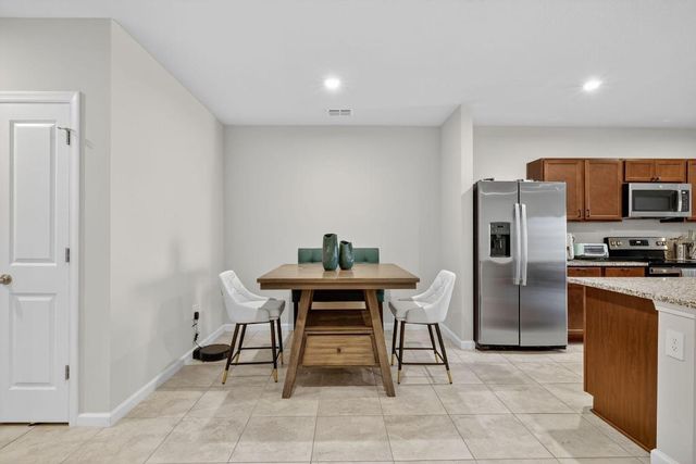 806 Persimmon Place, Fort Pierce, FL 34981