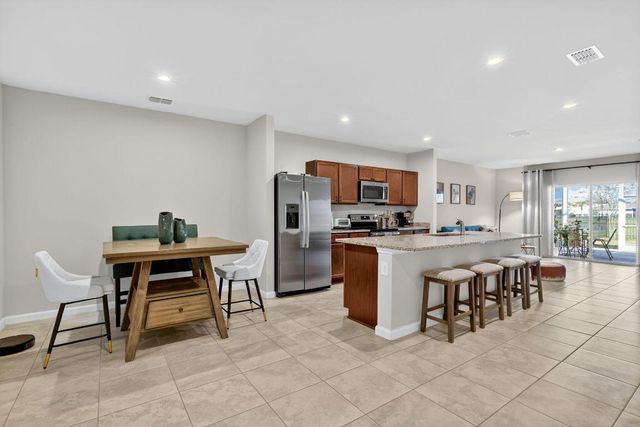 806 Persimmon Place, Fort Pierce, FL 34981