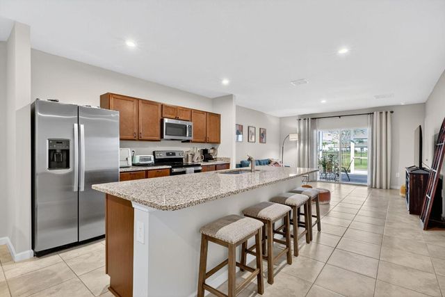 806 Persimmon Place, Fort Pierce, FL 34981