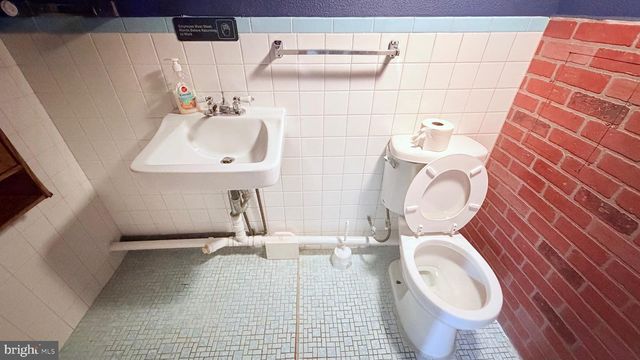 228 W ONTARIO ST, Philadelphia, PA 19140