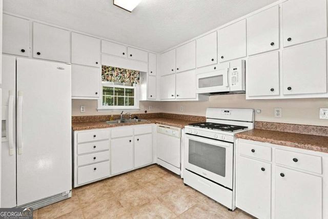 3601 Todd Drive, Douglasville, GA 30135