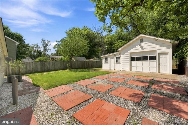 104 LAMBERT DR, Manassas Park, VA 20111