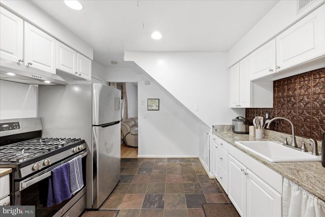 104 LAMBERT DR, Manassas Park, VA 20111