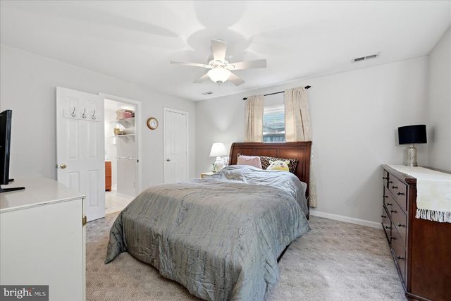 104 LAMBERT DR, Manassas Park, VA 20111