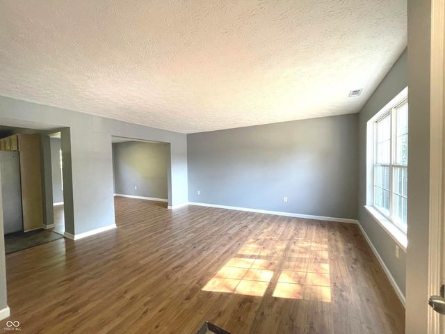 2636 Mae Circle, Carmel, IN 46033