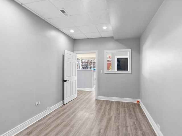 505 S La Grange Road, La Grange, IL 60525