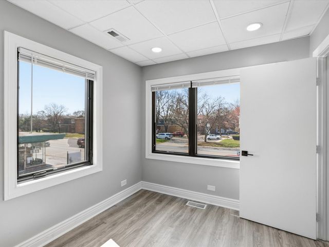 505 S La Grange Road, La Grange, IL 60525