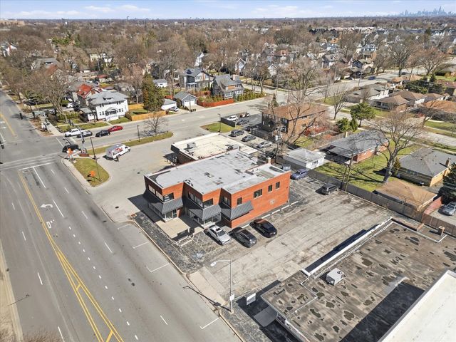 505 S La Grange Road, La Grange, IL 60525