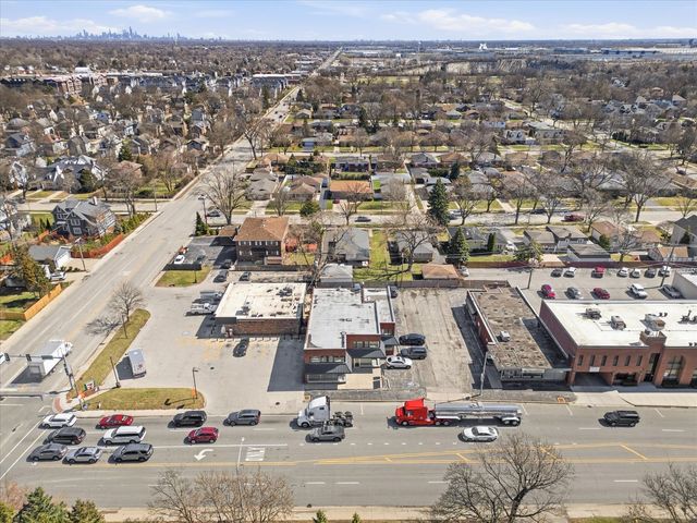 505 S La Grange Road, La Grange, IL 60525