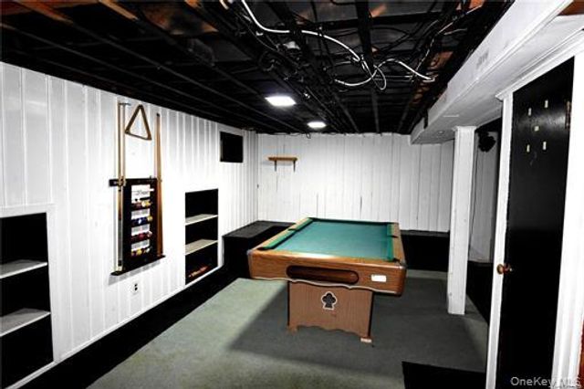 44 Miller Road, Farmingdale, NY 11735