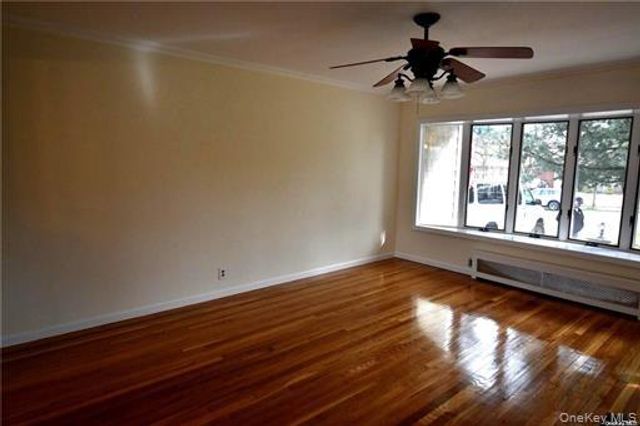 44 Miller Road, Farmingdale, NY 11735