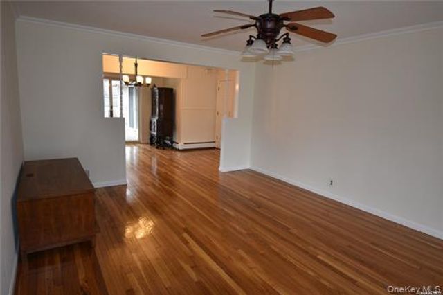 44 Miller Road, Farmingdale, NY 11735