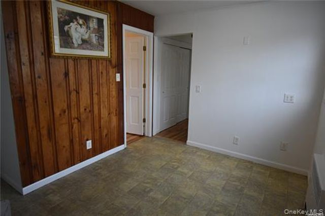 44 Miller Road, Farmingdale, NY 11735