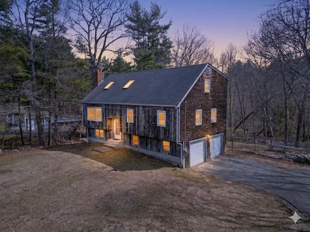 300 Water St, Hanover, MA 02339