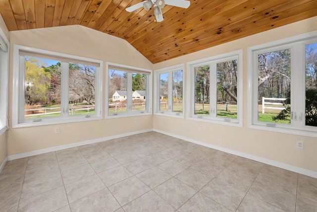 12 Miltimore Road, Derry, NH 03038