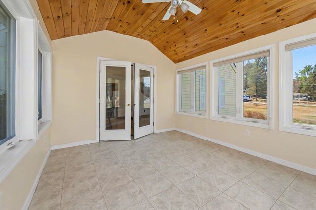 12 Miltimore Road, Derry, NH 03038