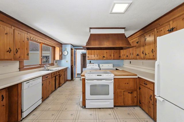 12 Miltimore Road, Derry, NH 03038