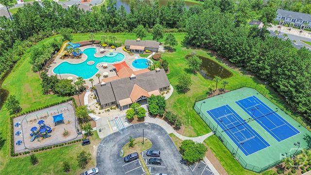 46 Twin Oaks Place, Savannah, GA 31407