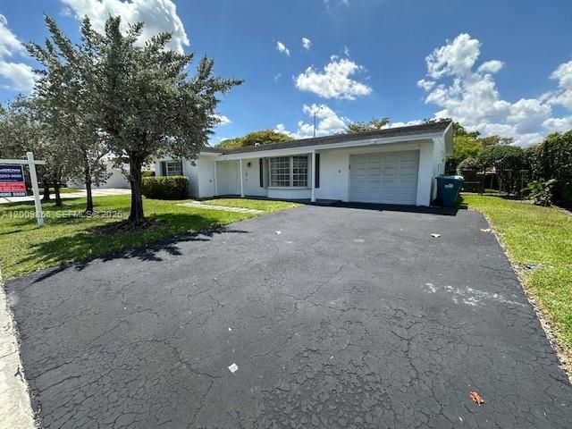 7814 SW 146th Ct, Miami, FL 33183