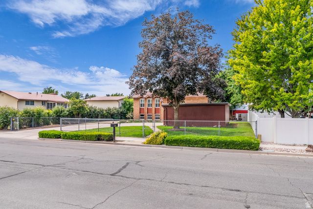 128 S 1000 E, Layton, UT 84041