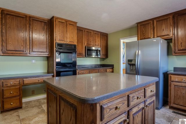 161 Matthew Drive L8, Paducah, KY 42001