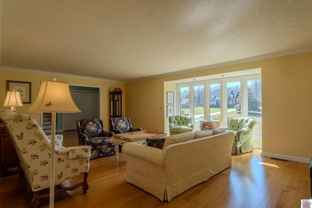 161 Matthew Drive L8, Paducah, KY 42001