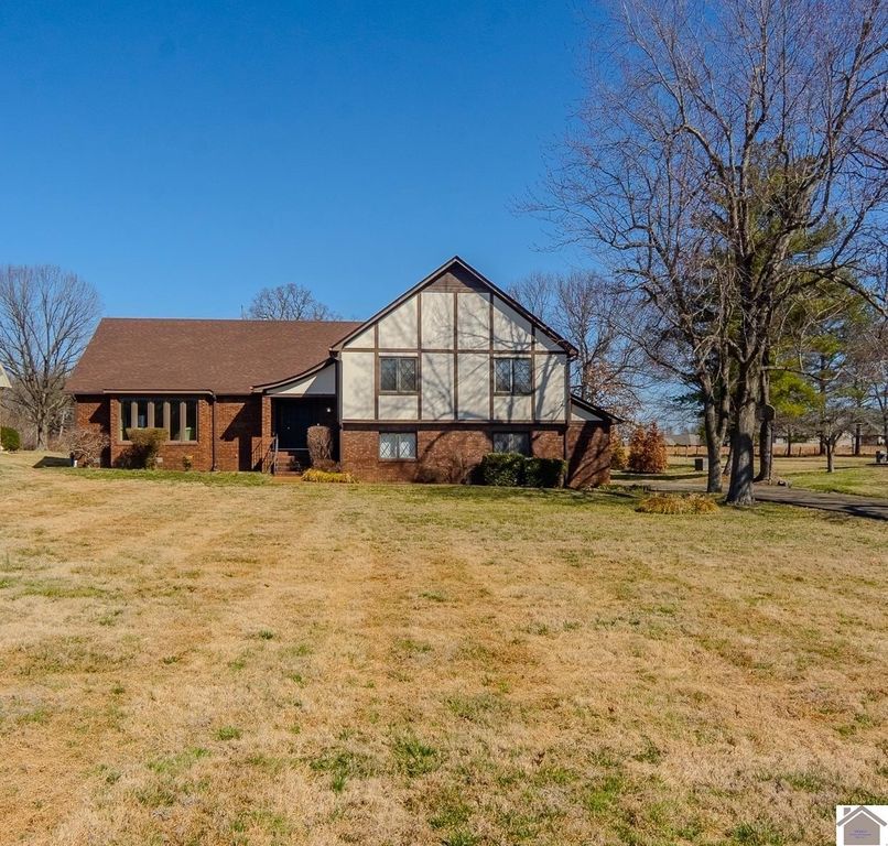 161 Matthew Drive L8, Paducah, KY 42001