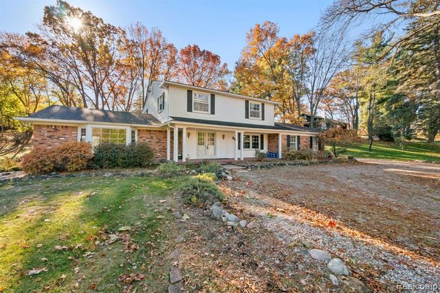 26075 Woodlore Road, Franklin, MI 48025