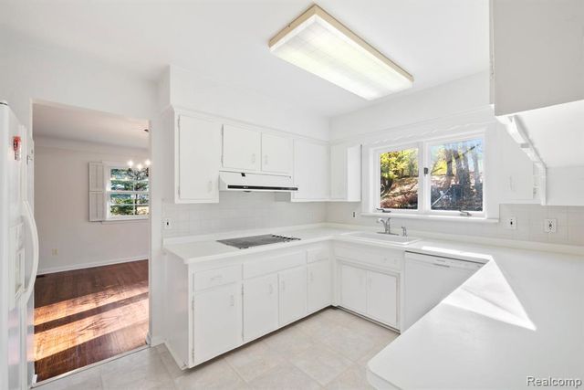 26075 Woodlore Road, Franklin, MI 48025