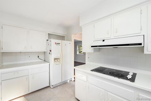 26075 Woodlore Road, Franklin, MI 48025